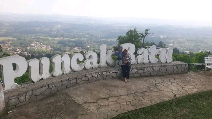 Puncak Ratu, Tempat Wisata yang Terkenal Eksotis dan Cantik