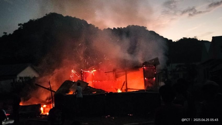 Rumah Warga di Labuan Bajo Ludes Dilalap Si Jago Merah