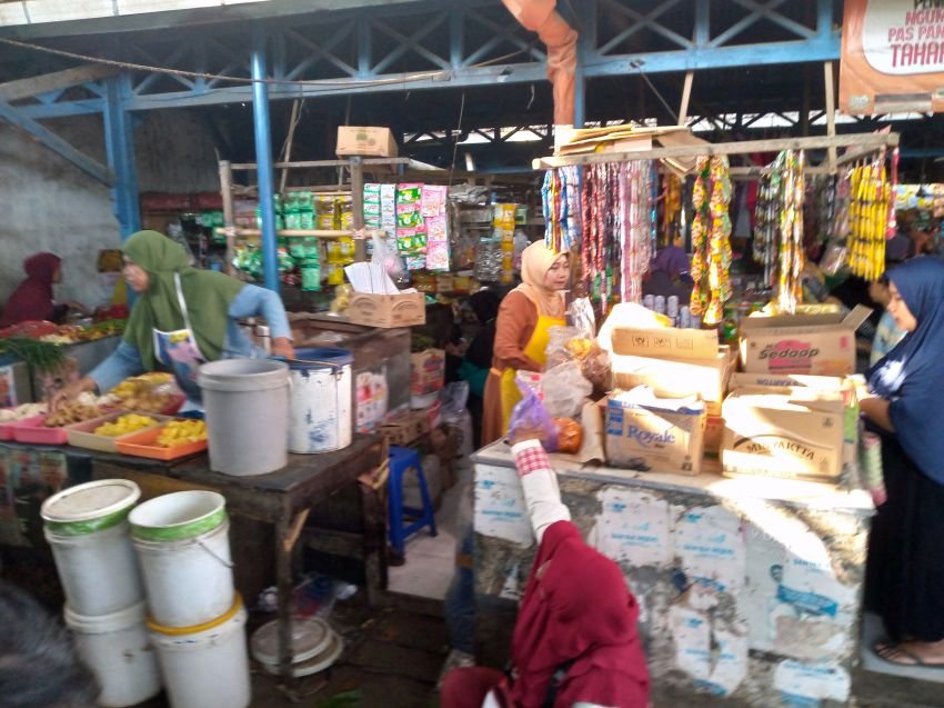 Jelang Hari Raya Idul Adha Harga Telur Di Pasar Bojongbata Melambung