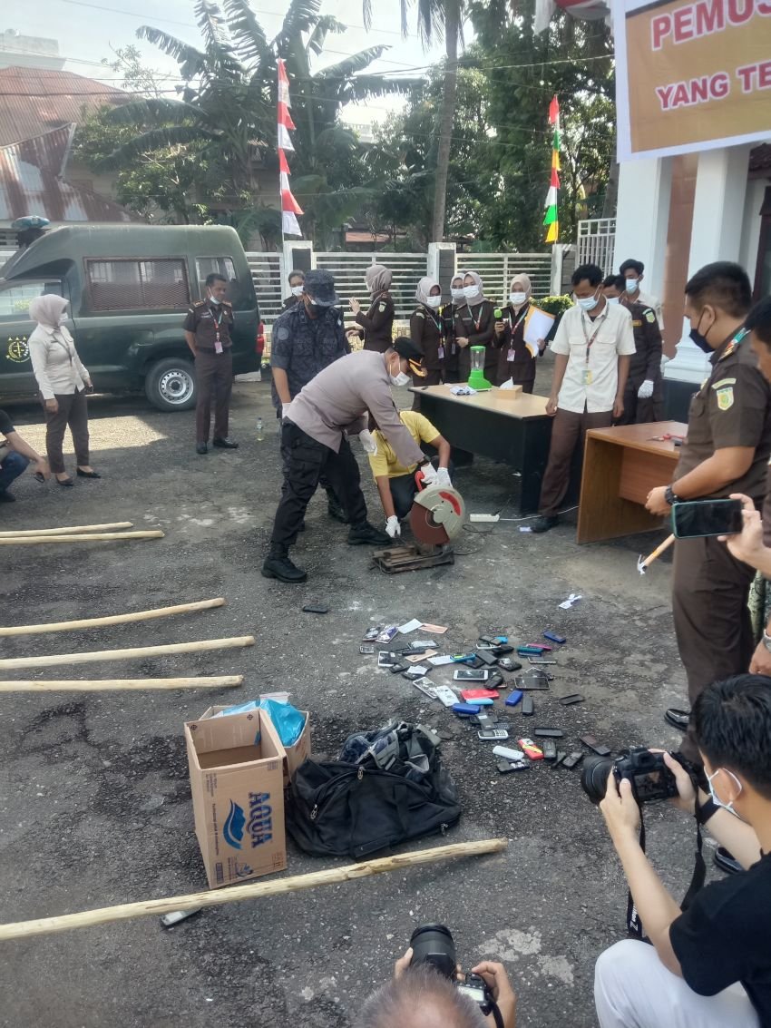 Forkopimda Padangsidimpuan Musnahan BB 136 Perkara