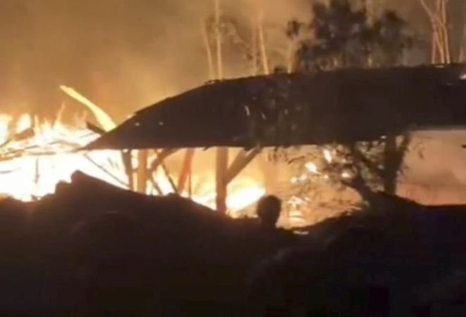 Gudang Dan Pengolahan Kayu Milik Kades Candiareng Terbakar