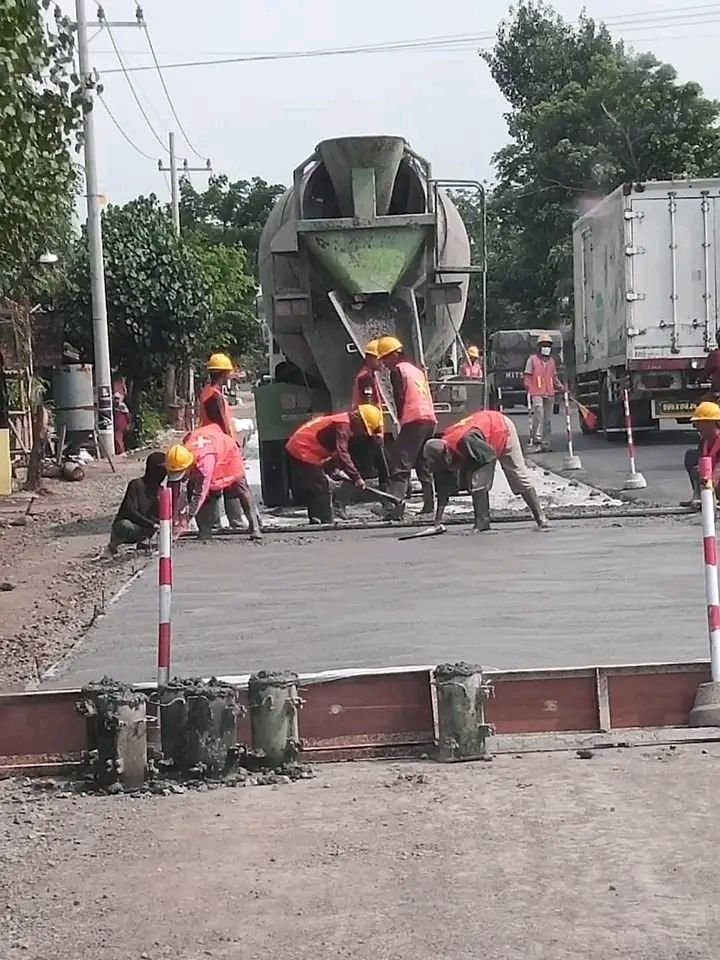 Pelebaran Ruas Jalan Nasional Probolinggo-Lumajang di Kebut