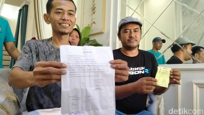 Sederetan Fakta Tradisi Sebar Uang Udik-udikan Bos Batik Pekalongan, Mulai Tebar Uang Rp 35 Juta Hingga Dipanggil Pihak Kepolisian