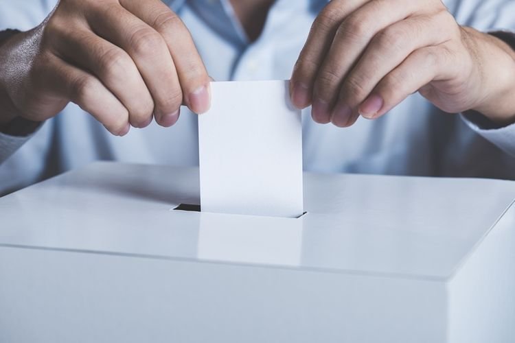 Enam Berkas Dokumen Bacaleg di Periksa Ulang KPU Sumenep
