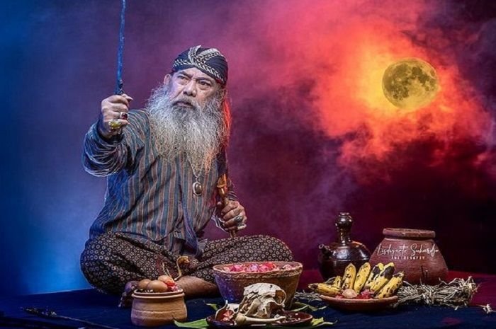 Dukun Alternatif di Sukabumi Digorok Pasien Saat Dirukiah
