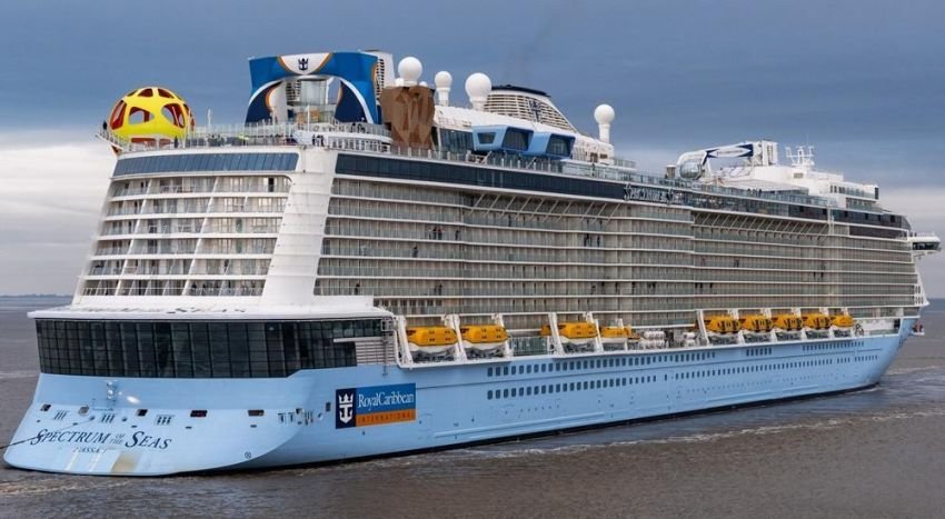 Penumpang Kapal Pesiar Jatuh Dekat Selat Singapura, Maritim Pimpin Pencarian