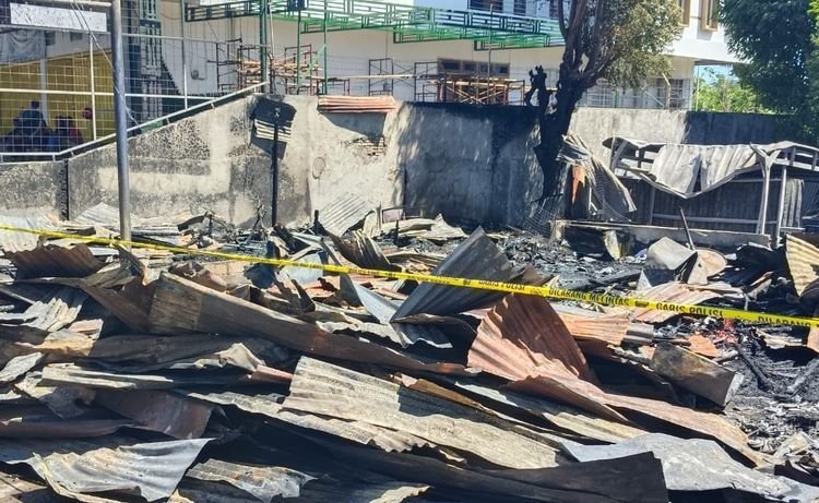 Enam Bangunan di Oesapa NTT Terbakar