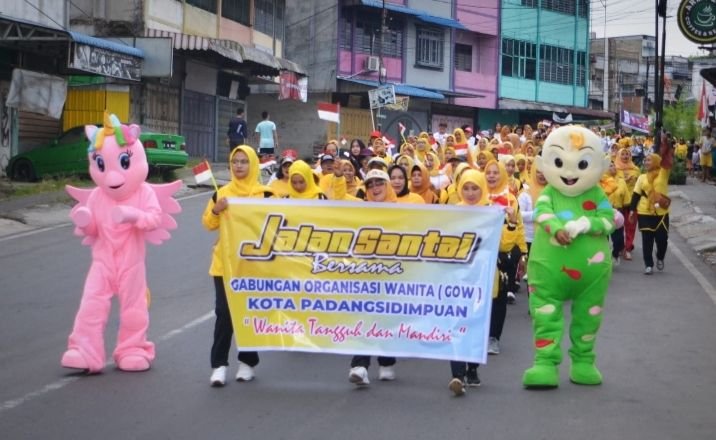 Mempererat Silaturahmi, GOW Kota Psp Gelar Jalan Santai