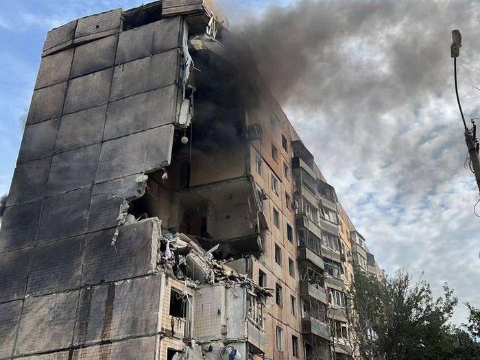 Rusia Tingkatkan Serangan, Kampung Halaman Volodymyr Zelensky Dirudal