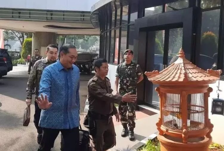 Mantan Mendag M Lutfi Penuhi Panggilan Kejagung Terkait Korupsi Minyak Goreng