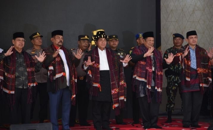 Gubsu Kukuhkan Pengurus Ikapada DPB Tabagsel