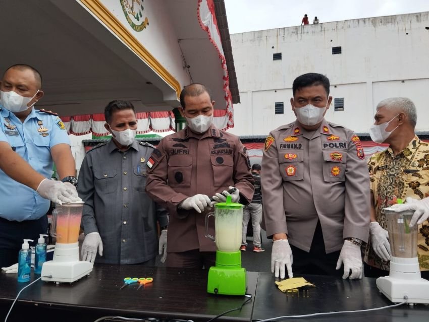 Kejari Binjai Musnahkan Senpi dan Narkoba