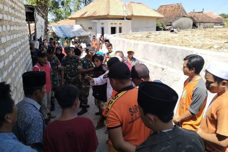 Dentuman Misterius di Bawah Rumah Warga Sumenep, Lima Keluarga Mengungsi