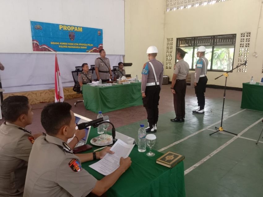 Dua Anggota Polres Manggarai Barat Dipecat Dengan Tidak Hormat