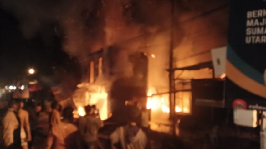 Tiga Rumah Dan Satu Tempat Usaha di Lubukpakam Terbakar