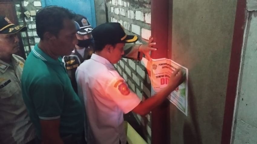 Tempat Karaoke Sediakan Biduan di Pamekasan Disegel
