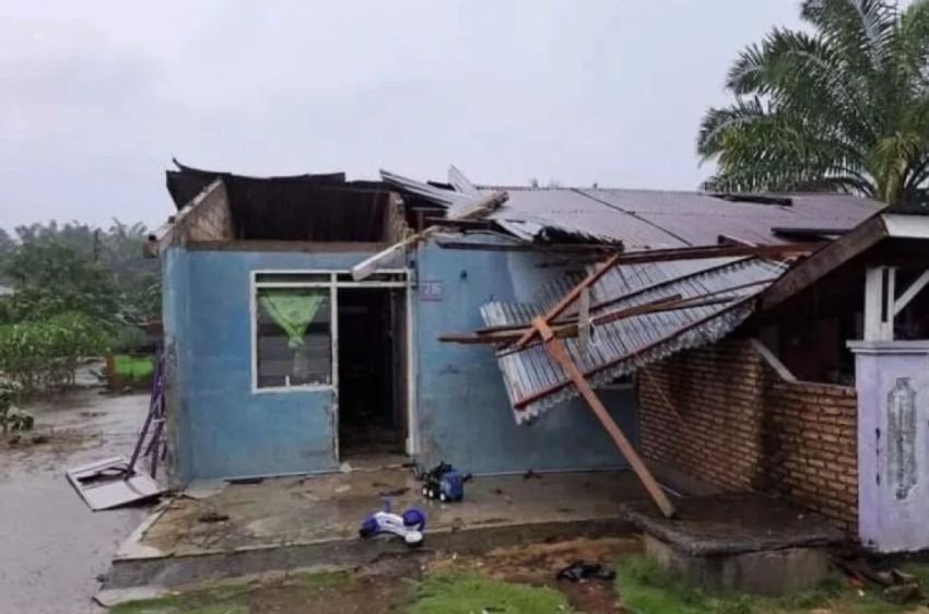 Puting Beliung Rusak 101 Rumah Warga, Rumah Ibadah, dan Sekolah