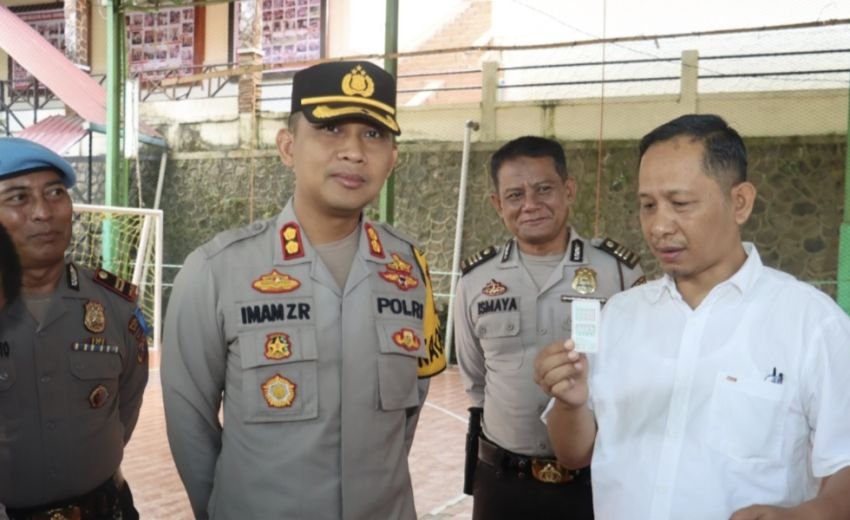 Personel Sat Resnarkoba Polres Tapsel Dites Urine