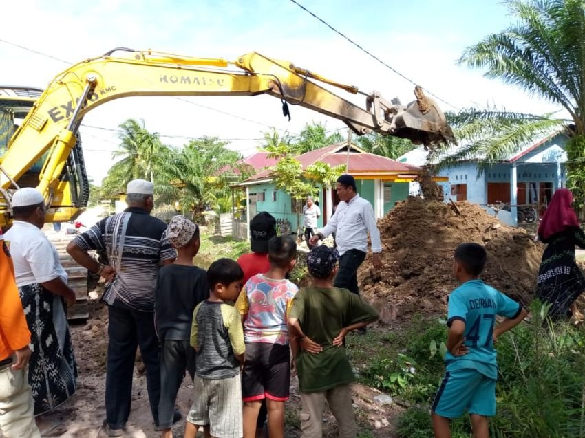 Antisipasi Banjir, Pemdes Tabuyung Normalisasi Parit