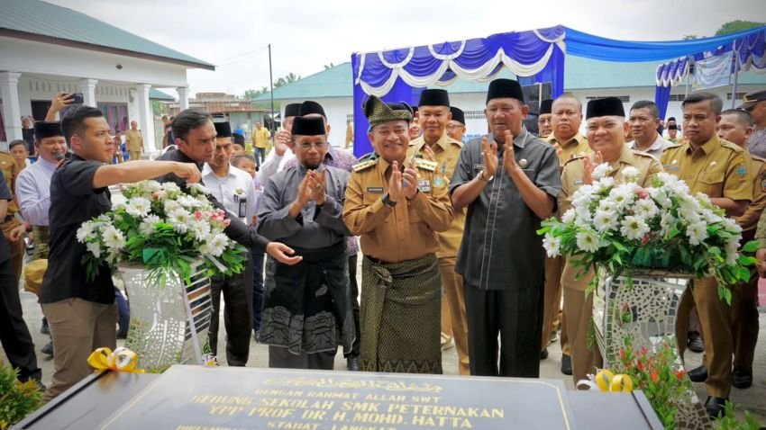 Plt Bupati Langkat-Pj Gubsu Hadiri Peresmian SMK