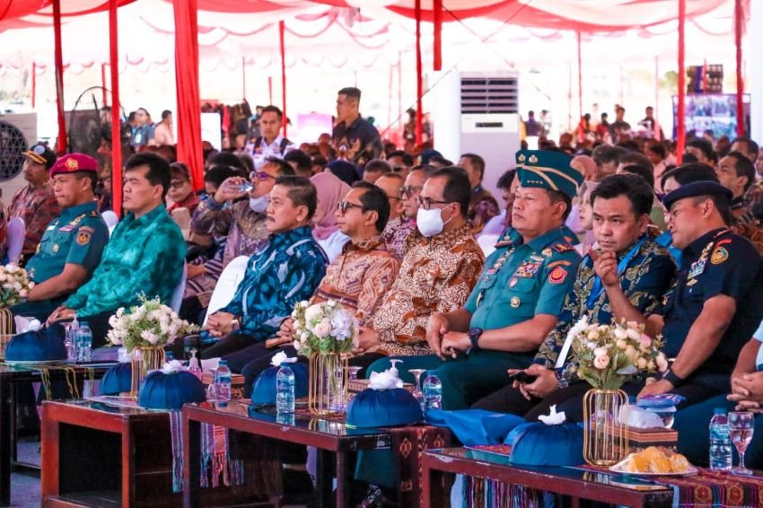 Perayaan Puncak Hari Maritim Nasional ke- 59 Berlangsung Hikmat, Ini Pesan Jokowi