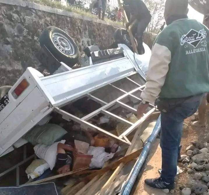 3 Meninggal Dunia dan 4 Orang Kritis Usai Mobil yang Ditumpangi Terbalik di Manggarai Barat