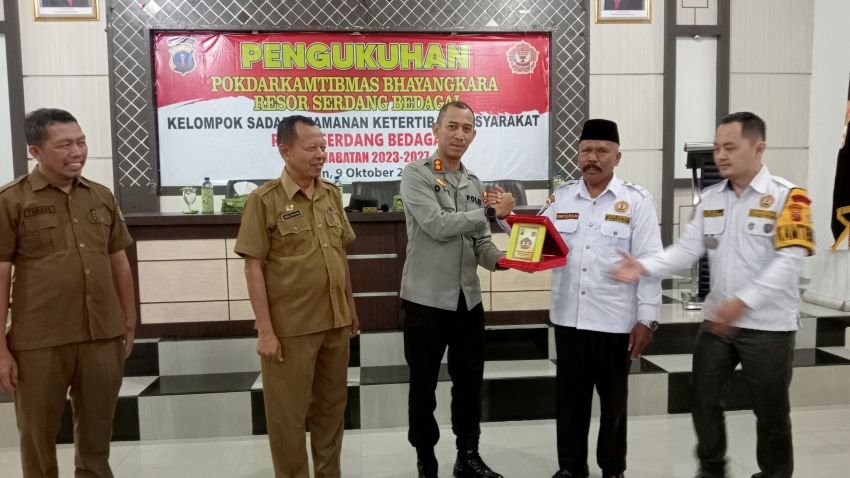 Pokdarkamtibmas Resor Sergai 2023-2027 Resmi Dikukuhkan, ini Pesan Kapolres AKBP Oxy&nbsp;