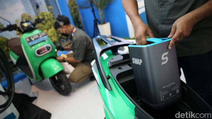 Mau Beli Motor Listrik? Kenali Dulu Tiga Jenis Baterai Ini