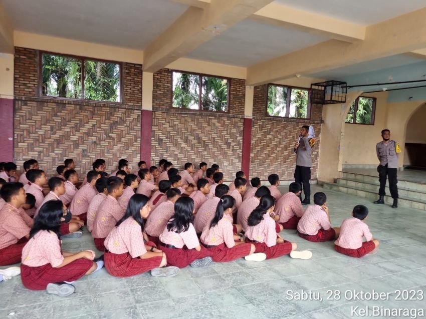 Police Goes To School, Sat Binmas Polres Labuhanbatu Berikan Edukasi Bahaya Narkoba Ke Pelajar