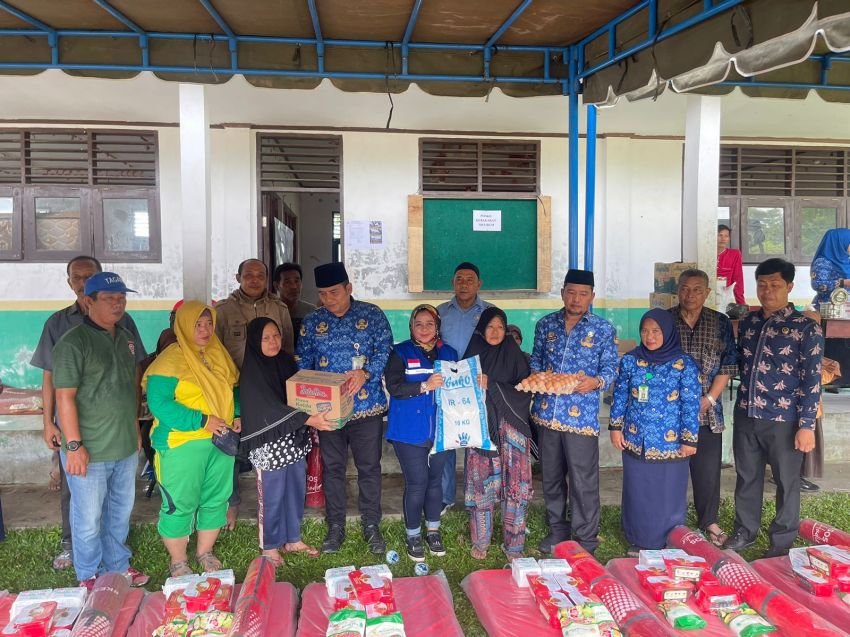 Korban Kebakaran di Besitang Terima Bansos dari Pemkab Langkat