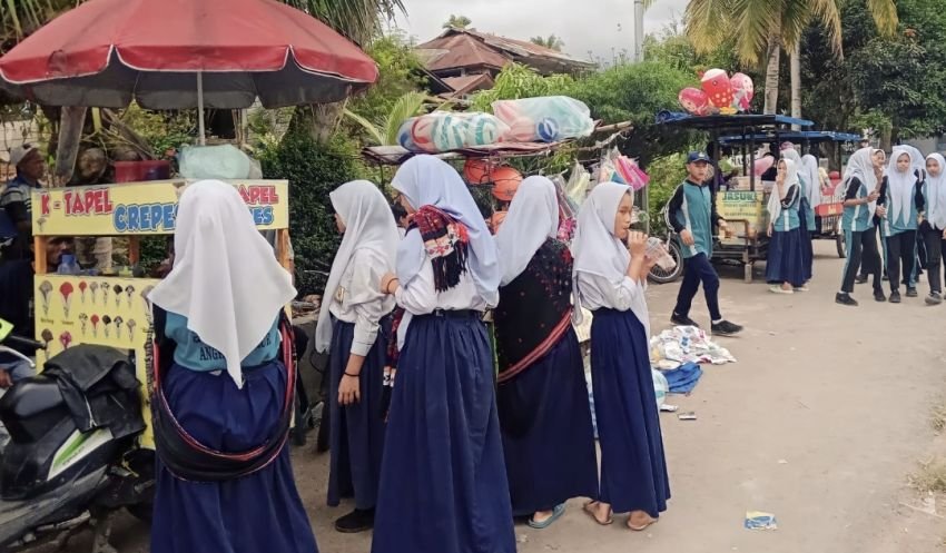 Festival Seni Budaya Hut ke-73 Tapsel Bawa Rejeki bagi Pedagang Kecil
