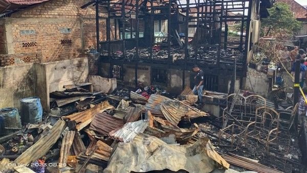 4 Rumah Padat Penduduk di Palembang Terbakar, 1 Orang Tewas Terpanggang