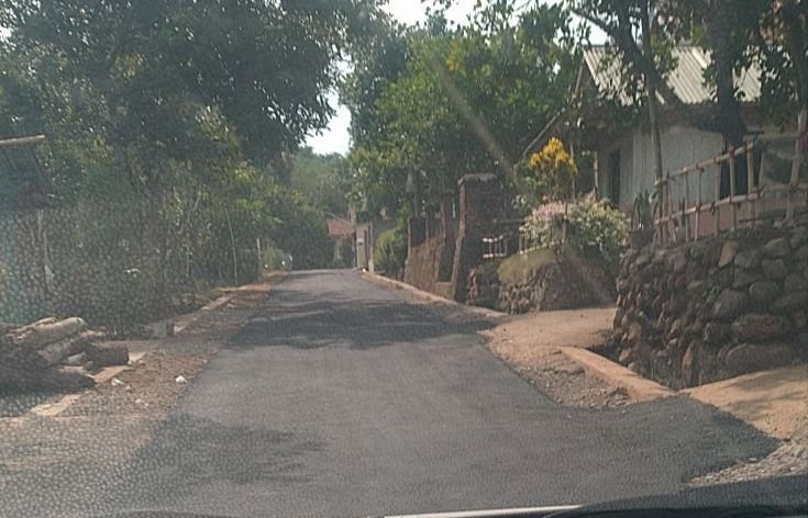 Bunyi 'Gemletuk' pada Aspal Baru di Desa Kalimas Menimbulkan Kekhawatiran Pengguna Jalan