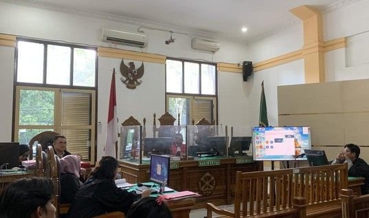 Mahasiswa Ini Divonis 20 Tahun Penjara Karena Jadi Kurir 135 Kg Ganja