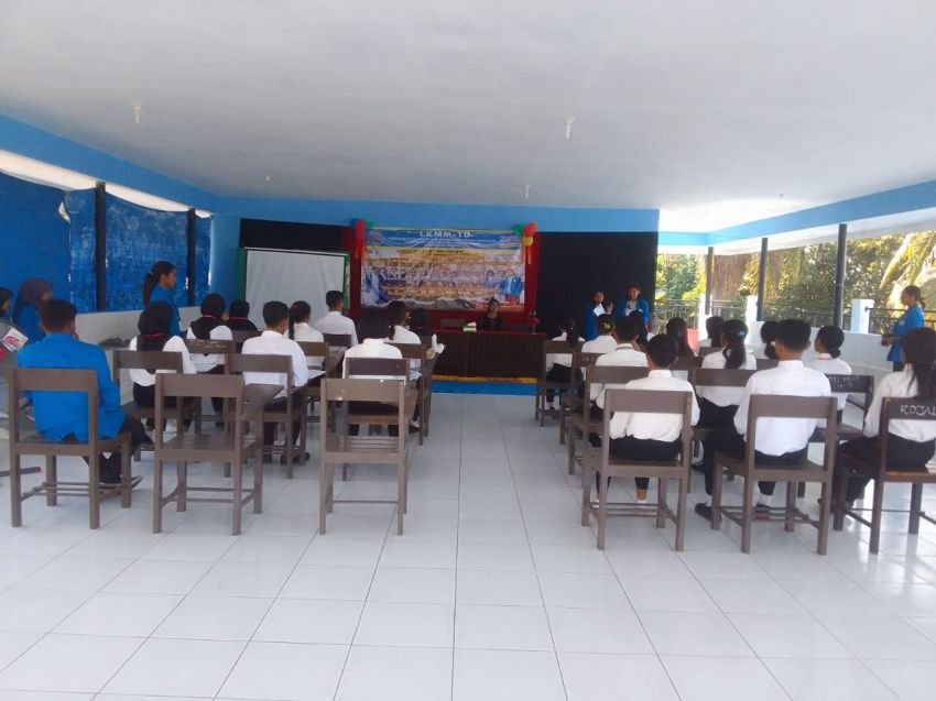 HMPS PBSI Uniflor Ende Gelar LKMM TD