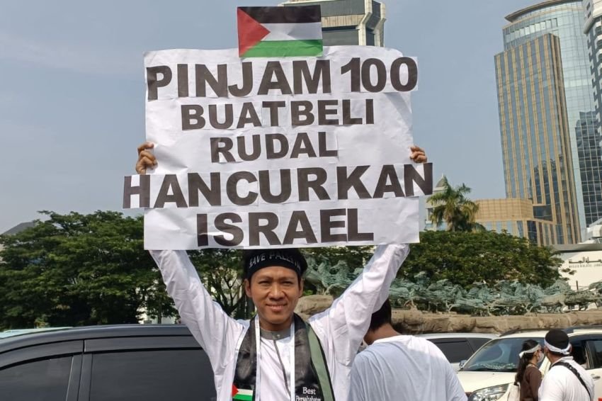 Viral Emak-emak Bela Palestina Diusir Satpam Masjid Istiqlal, Pengelola: Cuma Miskomunikasi