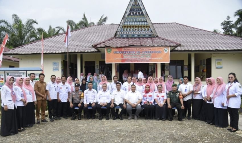 Bupati Tapsel Beri Dukungan Atas Pelaksanaan Re-Akreditasi UPT Puskesmas Sangkunur