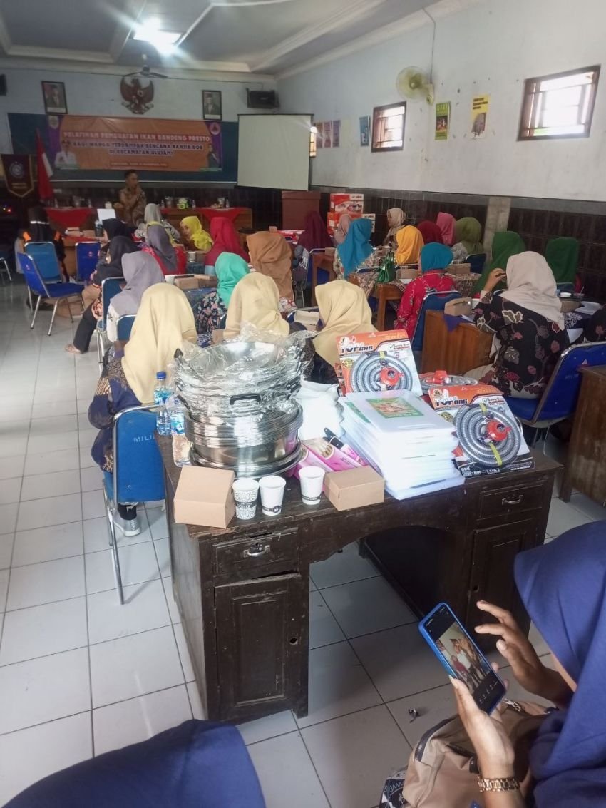 Pengelolaan SDA di Pemalang Bantuan Peralatan Produksi Bandeng Presto Dialokasikan