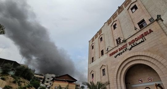 Mencekam! Israel Kepung dan Bombardir RS Indonesia di Gaza: 12 Orang Tewas dan 700 Orang Luka-luka