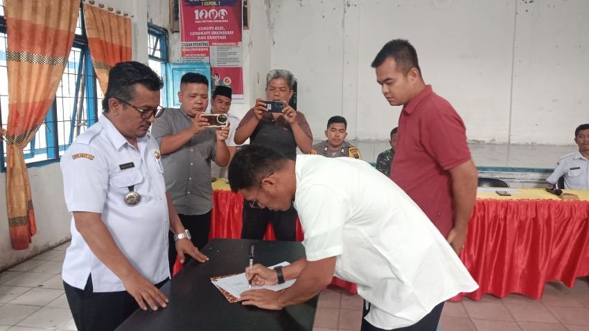 Kecamatan Tambangan Lakukan Sertijab, Camat Minta Kades Terpilih Langsung Bekerja