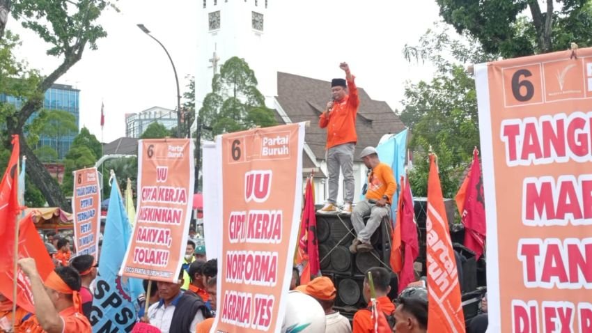 Partai Buruh dan Serikat Buruh Tuntut Kenaikan Upah 15 %, Senin Siap Gelar Aksi