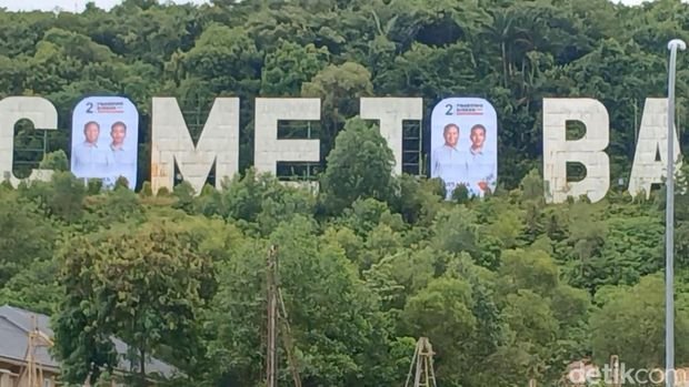 Baliho Prabowo-Gibran Dipasang di Monumen Welcome to Batam, Bikin Wisatawan Ogah Berfoto