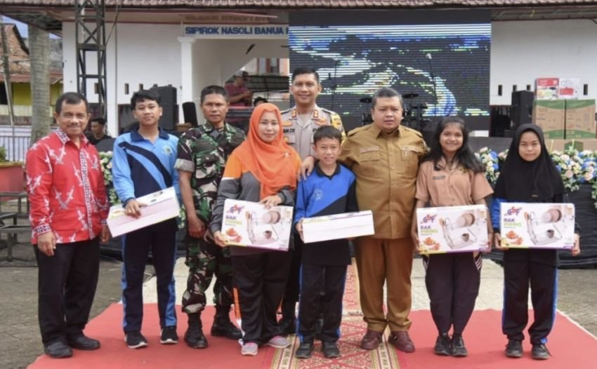 Rangka Pecahkan Rekor Dunia MURI, Bupati Tapsel Minum Kopi Bersama Ribuan Masyarakat