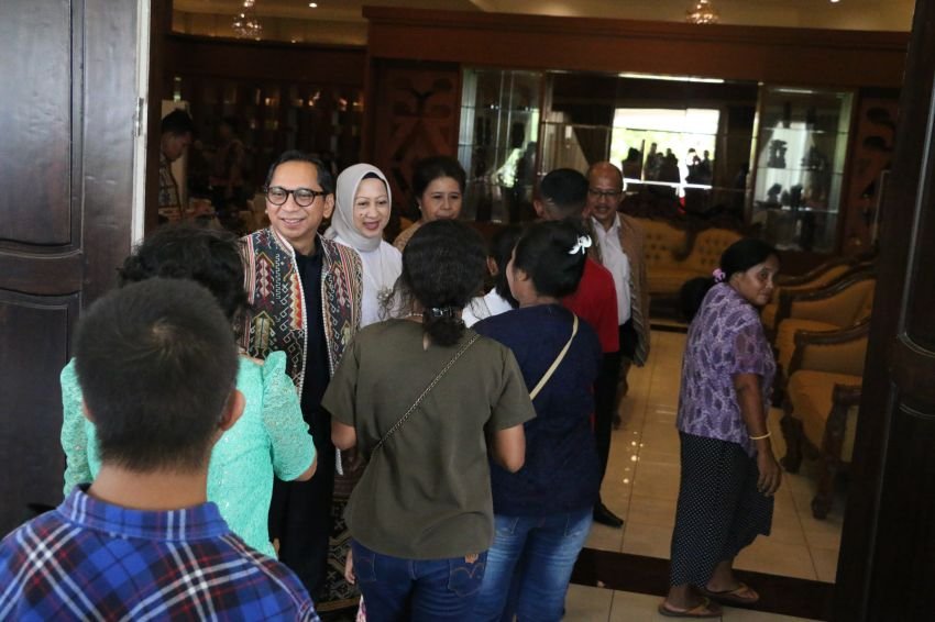 Pj Gubernur NTT Gelar Open House Perayaan Natal Tahun 2023