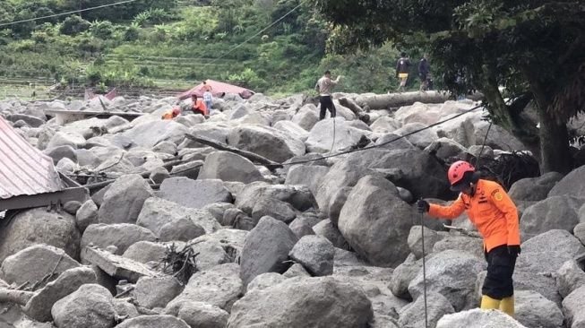 Dua Korban Banjir Bandang-Longsor di Humbahas Berhasil Dievakuasi, Begini Kondisinya