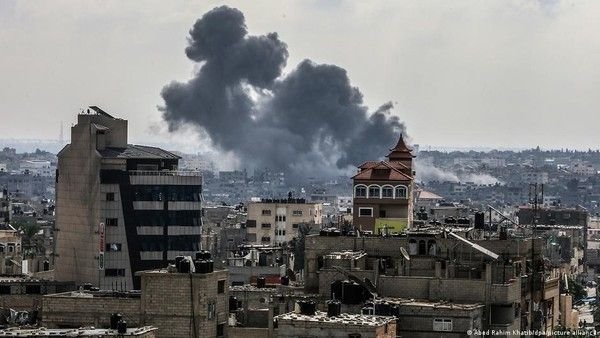 Israel Serang Gaza di Hari Natal, Puluhan Korban Tewas Termasuk Perempuan dan Anak-anak
