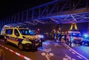 1 Tewas 2 Lainnya Terluka dalam Serangan di Dekat Menara Eiffel, Ini Alasan Pelaku