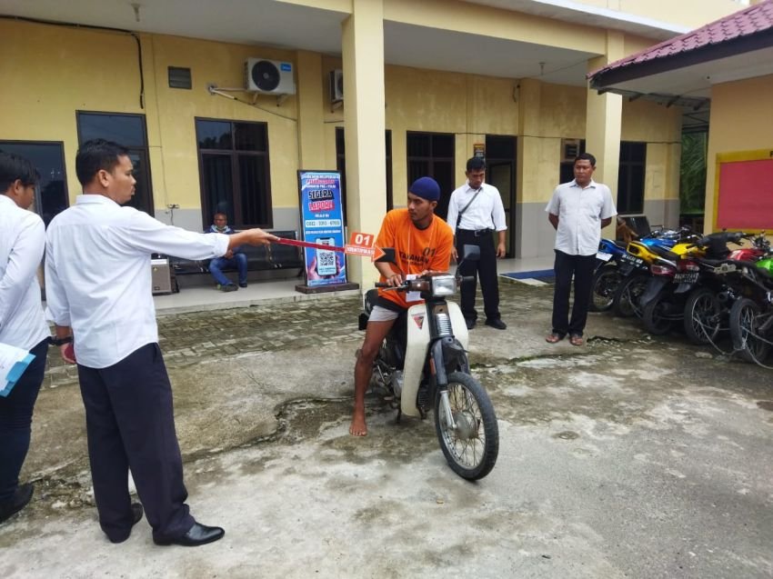 Polres Sergai Rekonstruksi Tersangka Kasus Pembunuhan Razali, 25 Adegan Diperagakan