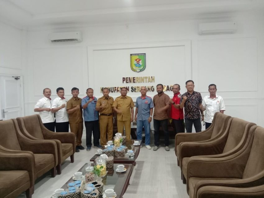 Ketua KONI Sergai Bertemu Bupati Darma Wijaya, Bahas Apa?