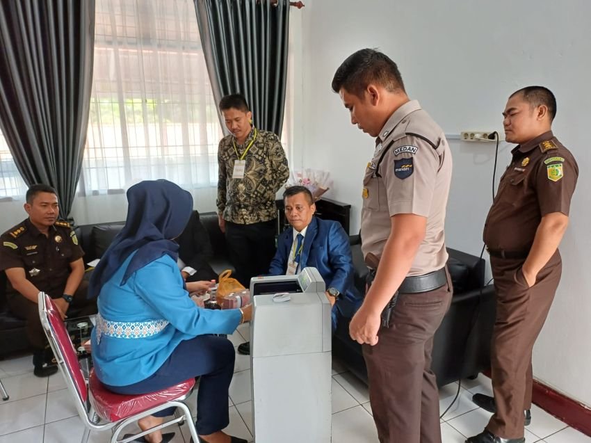 Kajari Padangsidimpuan Amankan Uang Titipan Pengembalian Kasus Korupsi IPAL DLH Provsu